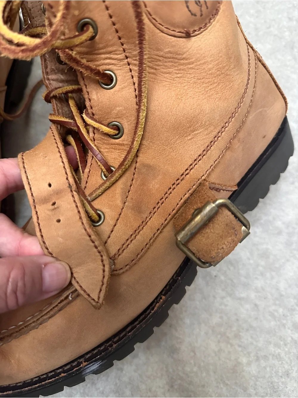 Polo Ralph Lauren Ranger Tan Leather Lace Up Chuncky Boots Men’s size 9D